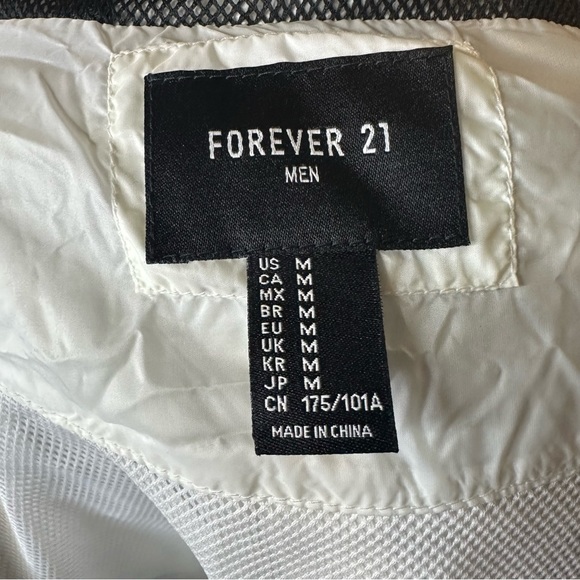 Forever 21 Lightweight Jacket - Picture 6 of 6